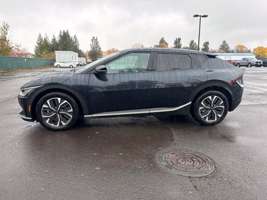 Used 2024 Kia EV6 Light RWD image 4