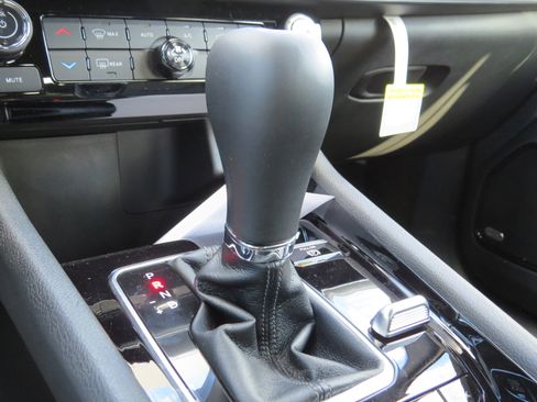 New 2026 Jeep Compass Limited w/ Sun, Sound & Navigation Group image 26