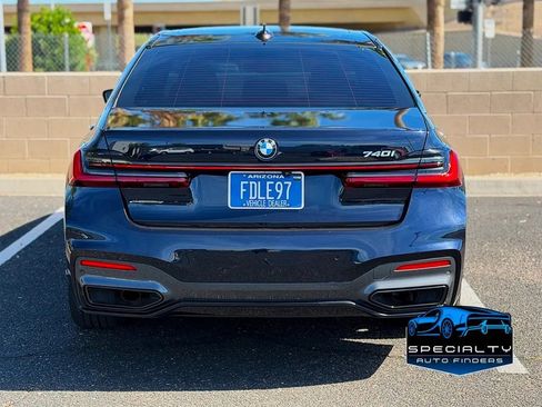 Used 2021 BMW 740i w/ M Sport Package RWD image 5