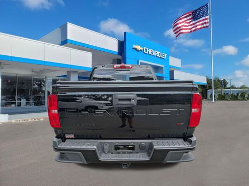 Used 2022 Chevrolet Colorado LT w/ LT Convenience Package AWD/4WD image 4