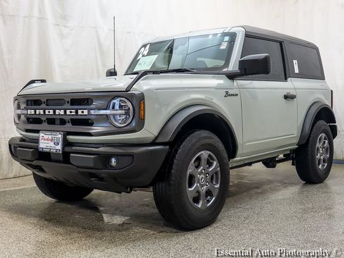 Used 2024 Ford Bronco Big Bend AWD/4WD image 2