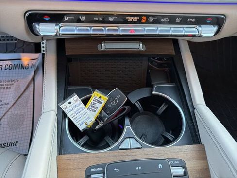 Used 2023 Mercedes-Benz GLS 450 4MATIC image 32