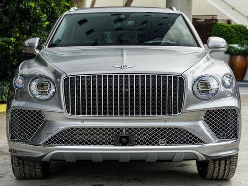 Used 2024 Bentley Bentayga Extended Wheelbase AWD/4WD image 13