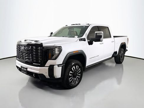 Used 2026 GMC Sierra 2500 Denali Ultimate AWD/4WD image 3