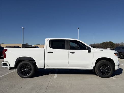 New 2026 Chevrolet Silverado 1500 Custom image 3