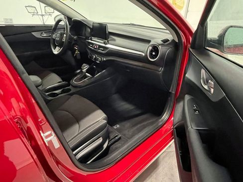 Used 2023 Kia Forte LXS image 22