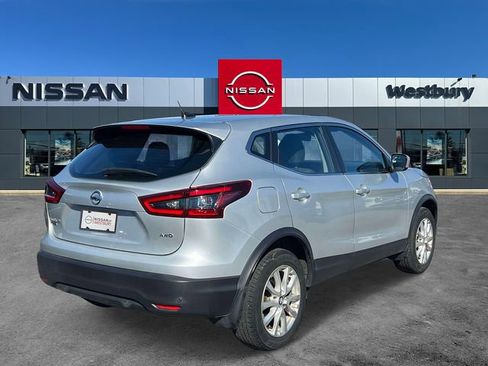 Used 2022 Nissan Rogue Sport S image 6
