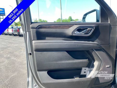 Used 2023 Chevrolet Tahoe Z71 w/ Luxury Package AWD/4WD image 15