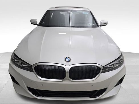 New 2025 BMW 330i xDrive Sedan w/ Convenience Package AWD/4WD image 3