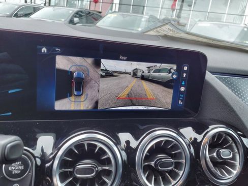 Used 2025 Mercedes-Benz GLA 250 4MATIC image 20