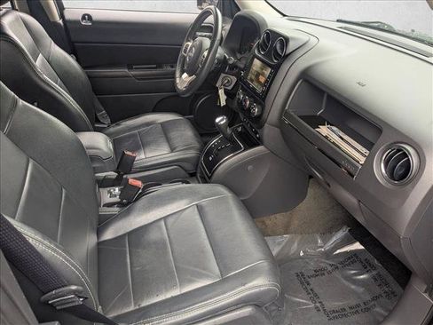 Used 2017 Jeep Patriot High Altitude AWD/4WD image 23
