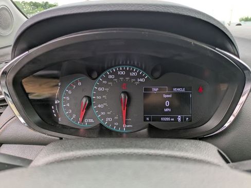 Used 2019 Chevrolet Trax LT w/ LT Convenience Package AWD/4WD image 12