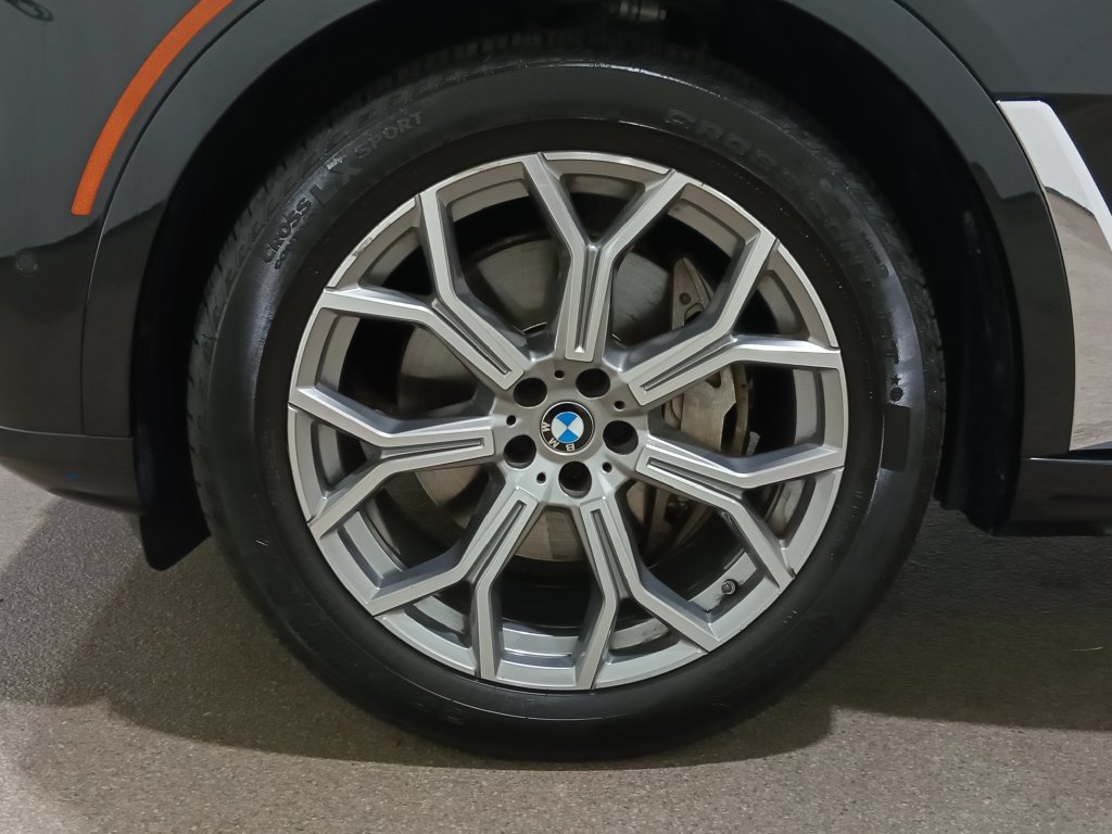 Used 2024 BMW X7 xDrive40i AWD/4WD image 13