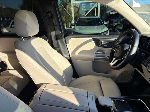 Used 2020 Mercedes-Benz GLB 250 image 10