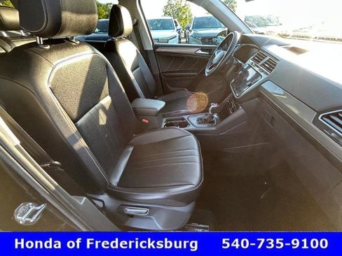 Used 2022 Volkswagen Tiguan SE image 28