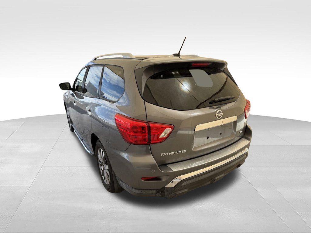 Used 2018 Nissan Pathfinder SV FWD image 9