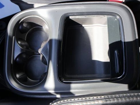 Used 2024 Chrysler Pacifica Limited FWD image 30