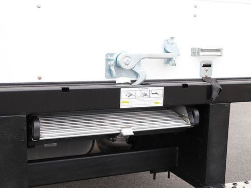 New 2027 Ford E-350 and Econoline 350 Super Duty w/ Power Equipment Group RWD image 8