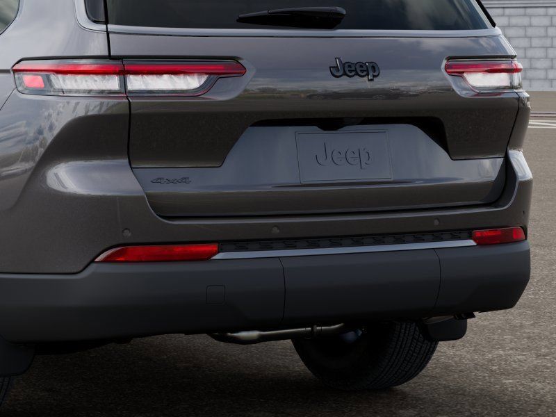 New 2026 Jeep Grand Cherokee L 4WD image 13