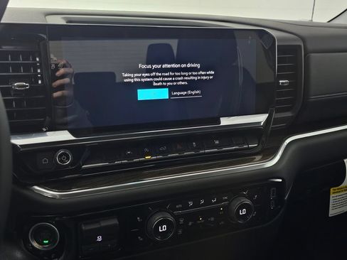 New 2025 Chevrolet Silverado 1500 RST AWD/4WD image 28
