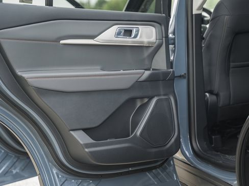 New 2026 Ford Explorer Active image 37