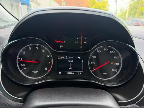 Used 2019 Chevrolet Cruze LT FWD image 46