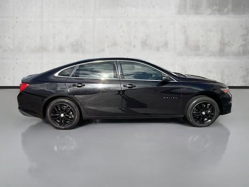 Used 2016 Chevrolet Malibu LT image 4