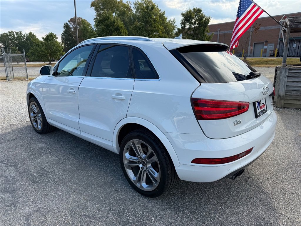 Used 2015 Audi Q3 2.0T Prestige w/ Prestige Package AWD/4WD image 3