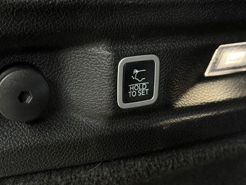 Used 2021 Jeep Grand Cherokee L Overland w/ Luxury Tech Group IV image 11