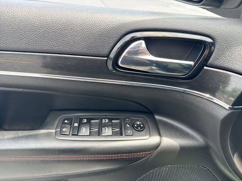 Used 2020 Jeep Grand Cherokee Trailhawk w/ Premium Lighting Group AWD/4WD image 13