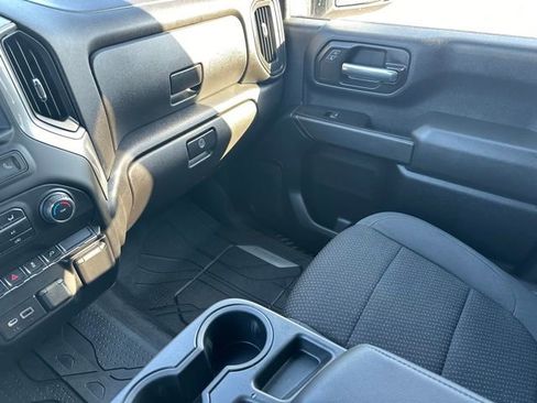 Used 2021 Chevrolet Silverado 2500 Custom w/ Custom Convenience Package image 32