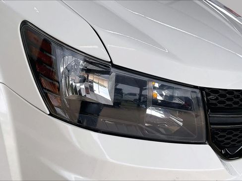 Used 2018 Dodge Journey SE w/ Popular Equipment Group FWD image 26
