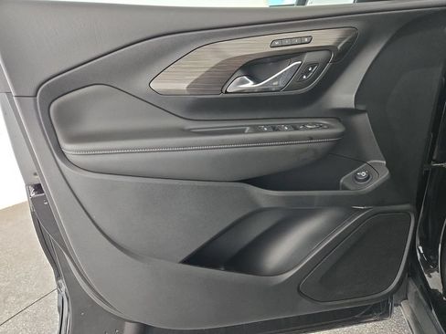 Used 2022 GMC Terrain SLT w/ Elevation Edition FWD image 27