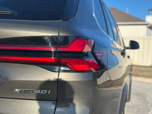 Certified 2024 BMW X5 xDrive40i w/ Premium Package image 12