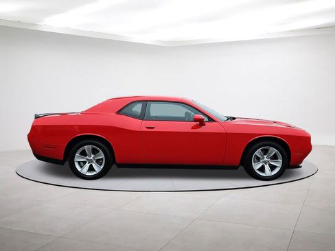 Used 2023 Dodge Challenger SXT image 8