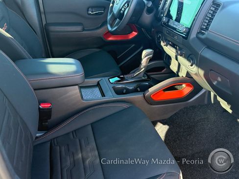 Used 2024 Nissan Frontier PRO-4X w/ Technology Package image 13