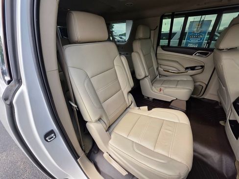 Used 2017 GMC Yukon XL Denali w/ Open Road Package AWD/4WD image 4