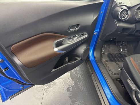 Used 2024 Nissan Kicks SR image 28