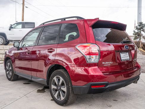 Used 2018 Subaru Forester 2.5i Premium AWD/4WD image 4