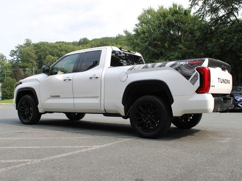 Used 2022 Toyota Tundra SR5 w/ SR5 Premium Package AWD/4WD image 5