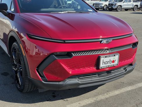 New 2026 Chevrolet Equinox EV LT w/ LPO, Blackout Package image 9