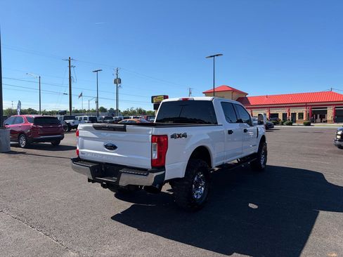 Used 2019 Ford F250 XLT AWD/4WD image 3