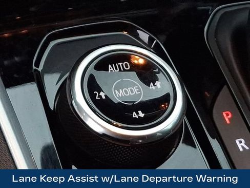 Used 2025 Chevrolet Colorado Trail Boss AWD/4WD image 18