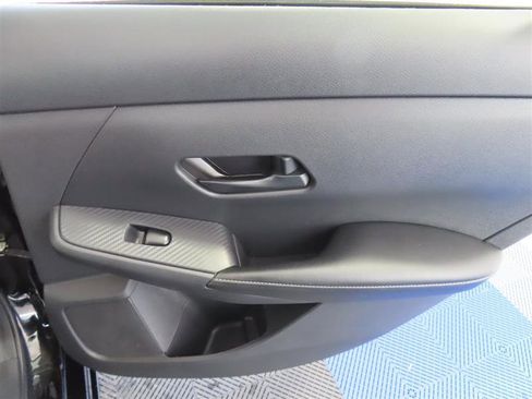 Used 2024 Nissan Sentra SV image 32