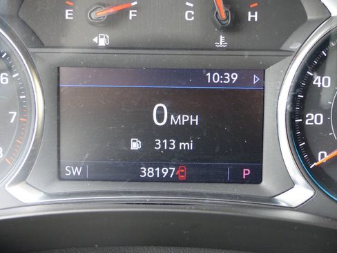 Used 2023 Chevrolet Traverse LT FWD image 28