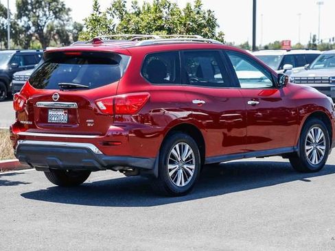 Used 2019 Nissan Pathfinder SV w/ Cargo Package AWD/4WD image 5