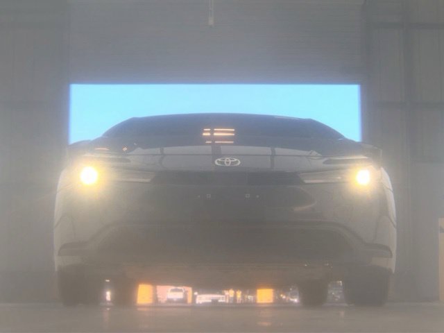 Used 2026 Toyota Prius LE FWD image 4