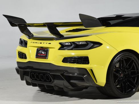 Used 2024 Chevrolet Corvette Z06 RWD image 27