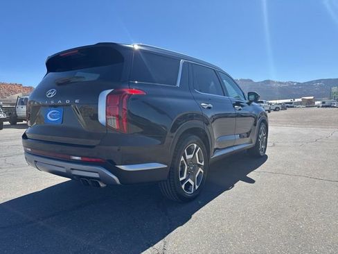 Used 2023 Hyundai Palisade SEL w/ Premium Package image 10