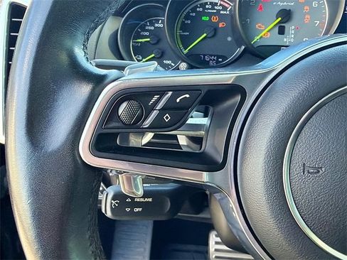 Used 2018 Porsche Cayenne S Platinum image 37